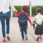 Descubra com Kelsem Ricardo Rios Lima estratégias lúdicas e eficazes para ensinar programação às crianças desde cedo.