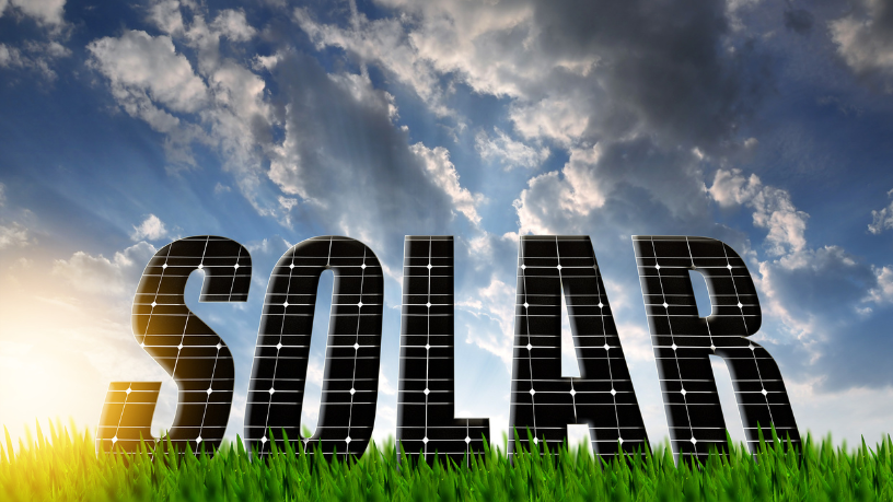 Implementar energia solar urbana em larga escala depende de políticas públicas, afirma Leonardo Manzan.