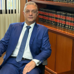 Leonardo Manzan aponta os desafios legais para expandir a energia solar nas cidades brasileiras.