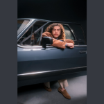 A estreia musical de Whindersson Nunes ganha força com a Non Stop no lançamento de “Se Eu Sofresse em 1985”. (Crédito: Allison Valentim)