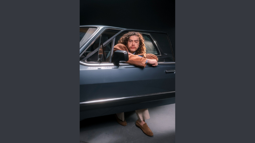 A estreia musical de Whindersson Nunes ganha força com a Non Stop no lançamento de “Se Eu Sofresse em 1985”. (Crédito: Allison Valentim)