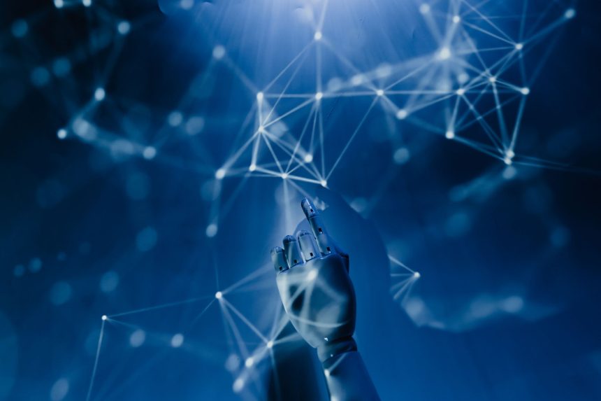 Mão robótica interage com uma rede digital azul, em representação abstrata de inteligência artificial e tecnologia.